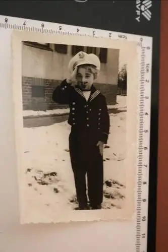 tolles altes Foto - kleiner Junge als Matrose verkleidet - Fasching ??