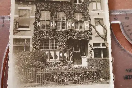 tolles altes Foto - Reihenhaus in der Niederlande - Ort ?? 1937