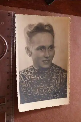 tolles altes Foto - Portrait hübsche Frau - Ronneberg 1947