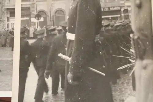 Drei tolle alte Fotos - Matrosen Vereidigung  - Marktplatz ??? Ort ?? 30-40er Ja