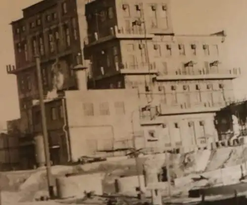 tolles altes Foto - Fabrik ?? Mühle ?? großes Gebäude - Ort ??? 30-40er Jahre 