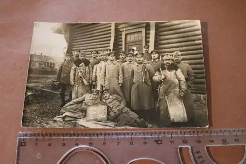 altes Gruppenfoto Soldaten vers. Einheiten - Pickelhauben - 1916 Wache