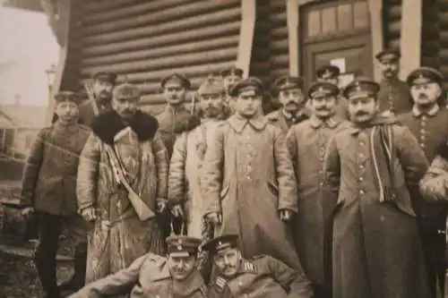 altes Gruppenfoto Soldaten vers. Einheiten - Pickelhauben - 1916 Wache