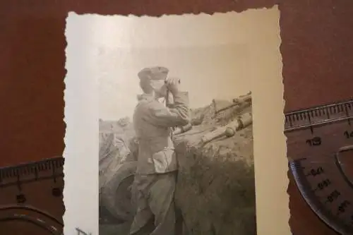 tolles altes Foto - Soldat Schützengraben Eier-Handgranaten, Stielhandgranaten