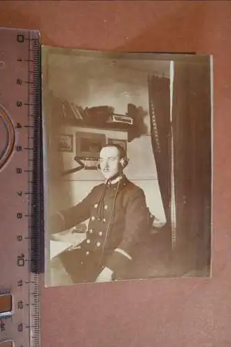 altes Foto - Mann in Uniform mit Kopfhörer - Radiogerät ?? 
