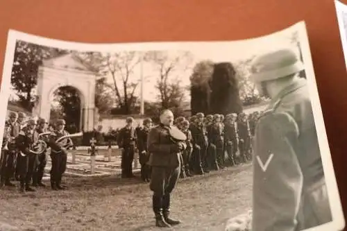 zwei alte Fotos - Beisetzung mehrer Kameraden - Luftwaffe - Ort ????