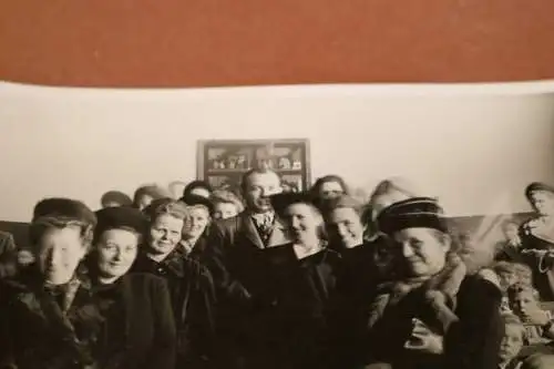 tolles altes Foto - Schulklasse Klassenraum mit den Müttern - Knabenschule