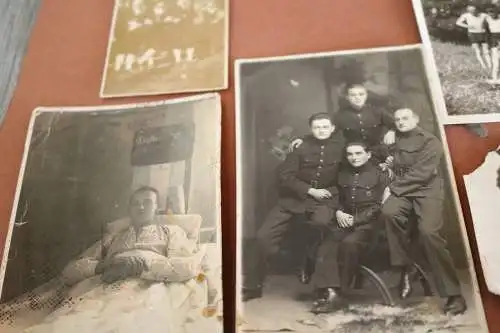 fünf tolle alte Fotos - Soldat mit unbek. Uniform und Privatfotos 