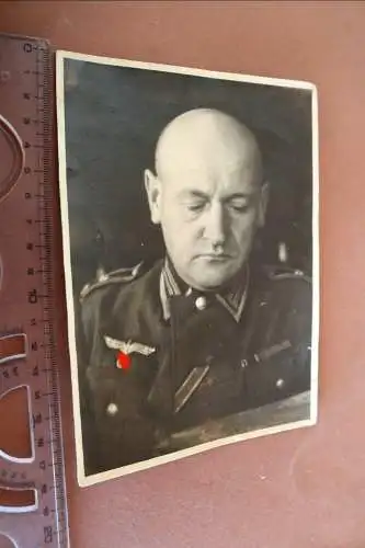 tolles altes großes Portrait eines Offiziers lange Bandspange 