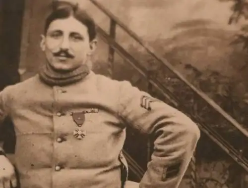 tolles altes Foto - Portrait eines französischen Soldaten mit Croix de guerre