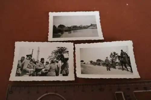 Drei tolle alte Fotos - deutsche Soldaten mit französischen Gefangenen