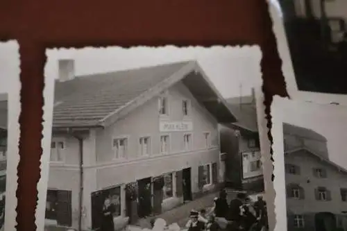 fünf tolle alte Fotos  Festumzug - Ort ??? Bäckerei Strater, Geschäft Max Klein