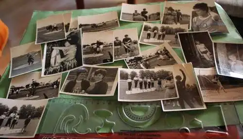 22 tolle alte Fotos - hübsche junge Sportlerin - 50-60er Jahre Logo 