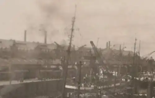 tolles altes Foto - Marine Hafen - viele Schiffe - Ort ??? 30er Jahre 