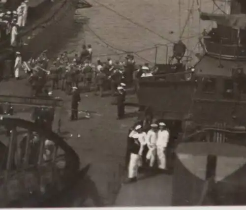tolles altes Foto - Marine Hafen - viele Schiffe - Ort ??? 30er Jahre 