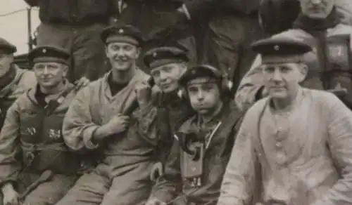 drei alte Fotos - Mannschaftsfoto usw. Torpedoboot T 190 