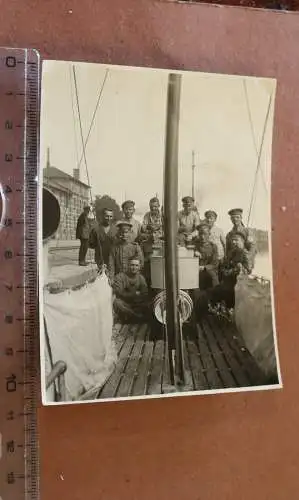 Tolles altes Mannschaftsfoto -  Reichsmarine - Schiff ??