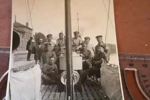 tolles altes Mannschaftsfoto -  Reichsmarine - Schiff ??