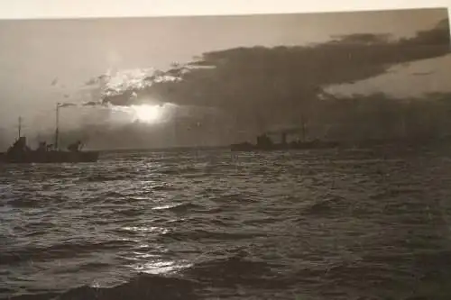 tolles altes Foto - Schiff vor Anker - 1925