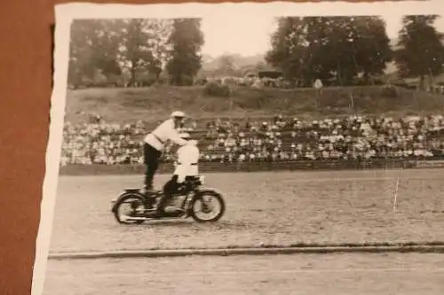 zwei alte Fotos - Motorrad-Show - Polizeistaffel ?? 70er Jahre ??