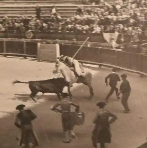 zwei alte Fotos - Stierkampf - Spanien ??? 20-30er Jahre ??