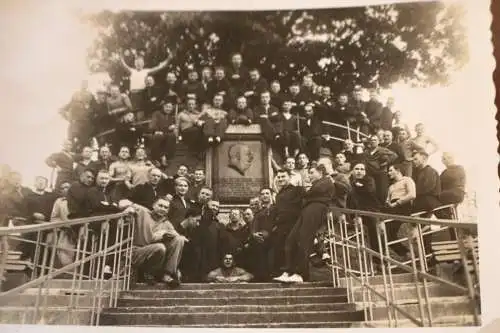 tolles altes Gruppenfoto Sportler Gedenkstein Viktor von Podbielski - Berlin ?