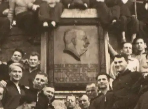 tolles altes Gruppenfoto Sportler Gedenkstein Viktor von Podbielski - Berlin ?