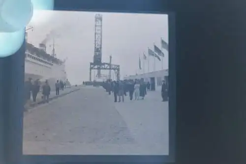 tolles  altes Negativ - Hafen ankommendes Passagierschiff - 50er Jahre ??