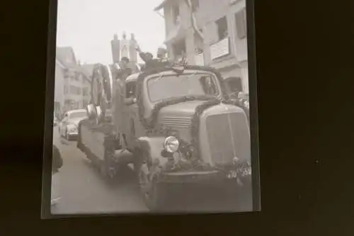 altes Negativ - Festumzug - 50er Jahre Mercedes LKW - Heilige Drei Könige