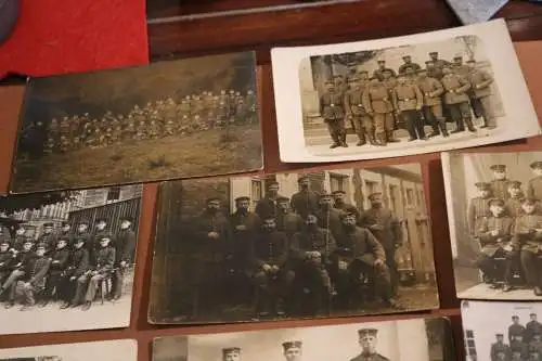 neun tolle alte Fotos - Soldaten , Gruppenfotos usw. 