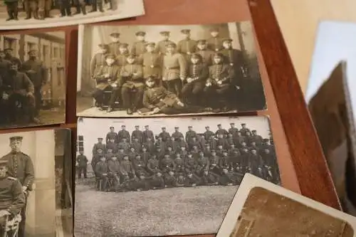 neun tolle alte Fotos - Soldaten , Gruppenfotos usw. 