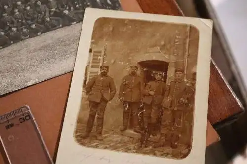 neun tolle alte Fotos - Soldaten , Gruppenfotos usw. 