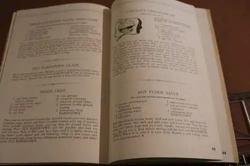 tolles alte Rezepteheft Old Bardstown Bourbon Cookbook in englisch. 1970