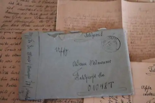 zwei alte Umschläge Feldpost Feldpostnummer 01048T und L55120 13 Briefe