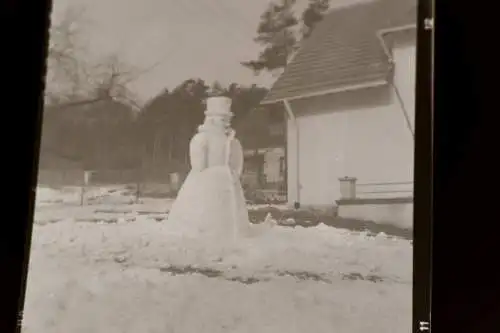 tolles altes Negativ - Schneemann mit Zylinder und Mantel - 30-50er Jahre