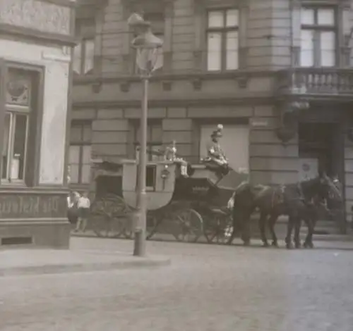 zwei tolle alte Negative DUISBURG RUHRORT GASTHAUS " POSTKUTSCHE " mit Postkutsc