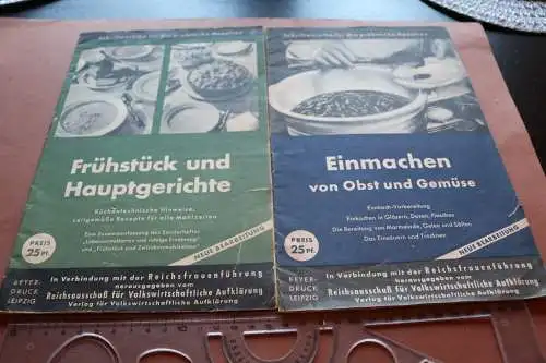 Zwei alte Hefte praktische Hausfrau - Frühstück , Hauptgerichte u. Einmachen Obs