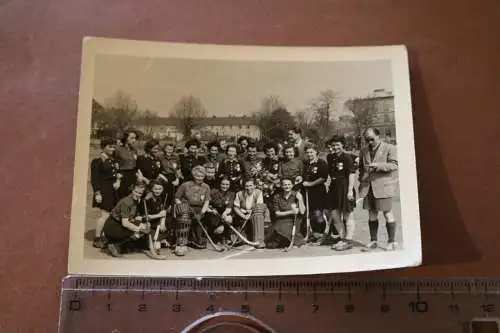 Tolles altes Mannschafts-Foto - Damen Feldhockey ? 50-60er Jahre