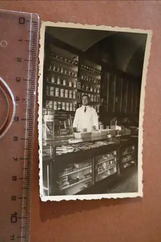 Tolles altes Foto - Apotheke Tresen - Apotheker - 30-40er Jahre