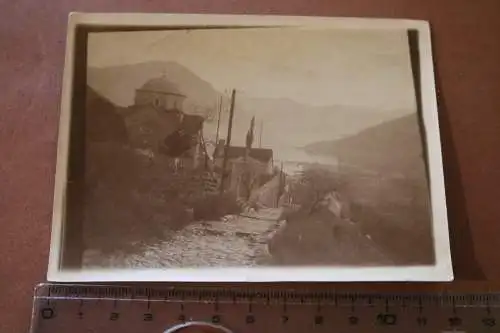 Tolles altes Foto - Landschaft Berge , See - Kirche - 1900-1910 ? Ort ???