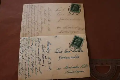 zwei tolle alte Postkarten - Motiv Junge in Uniform 