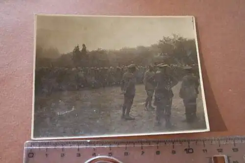 altes Foto - gefangene Soldaten - Franzosen oder Belgier ? 1918