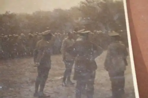 altes Foto - gefangene Soldaten - Franzosen oder Belgier ? 1918