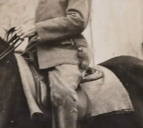 tolles altes Foto - Soldat mit Ringkragen Kavallerie ?  Pickelhaube Pferd