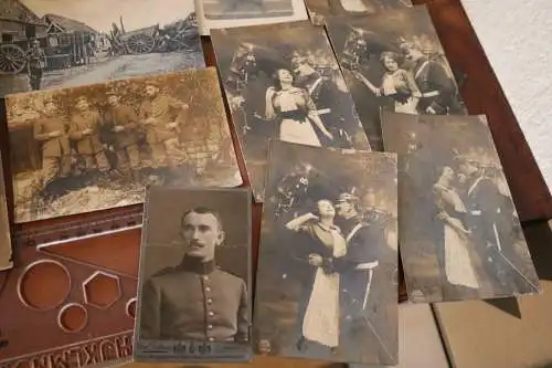 20 tolle alte Fotos, Postkarten - Soldaten - Frankreich usw.