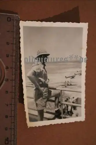 altes Foto - Fliegerhorstkommandant ??  - Fliegerhorst Sizilien ??? Flugzeuge  
