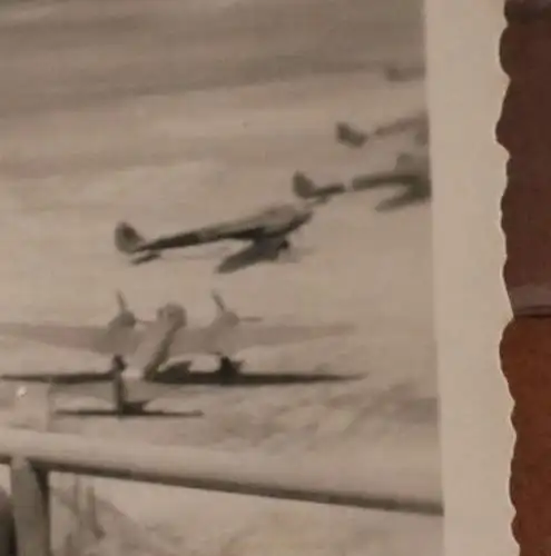altes Foto - Fliegerhorstkommandant ??  - Fliegerhorst Sizilien ??? Flugzeuge  