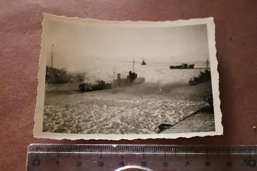 tolles altes Foto - Torpedobootsverband   eingefroren Ostsee 1941