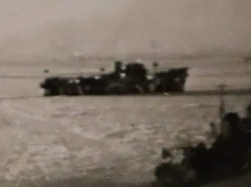 tolles altes Foto - Torpedobootsverband   eingefroren Ostsee 1941