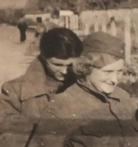 Tolles  altes Foto -russische Flintenweiber ?? Frauen in Uniform